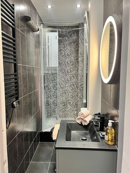 Appartement Beautiful & Central Near Champs-elysees Parijs