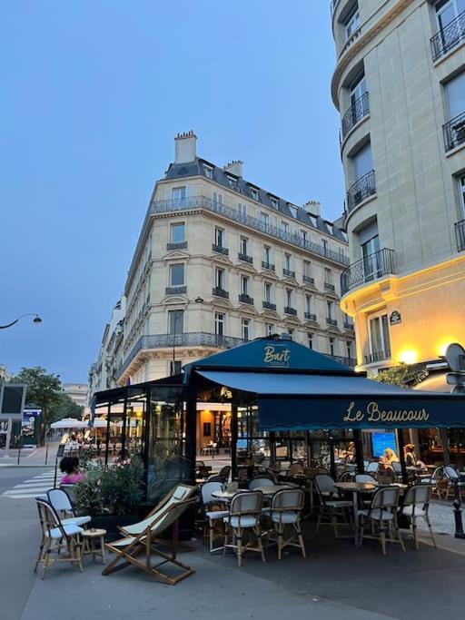 Beautiful & Central Near Champs-elysees * Parijs